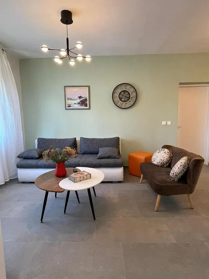 Joyful Apartments With Beautiful View - Byta Leut Privlaka