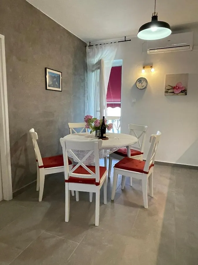 Joyful Apartments With Beautiful View - Byta Leut Privlaka  Croatie