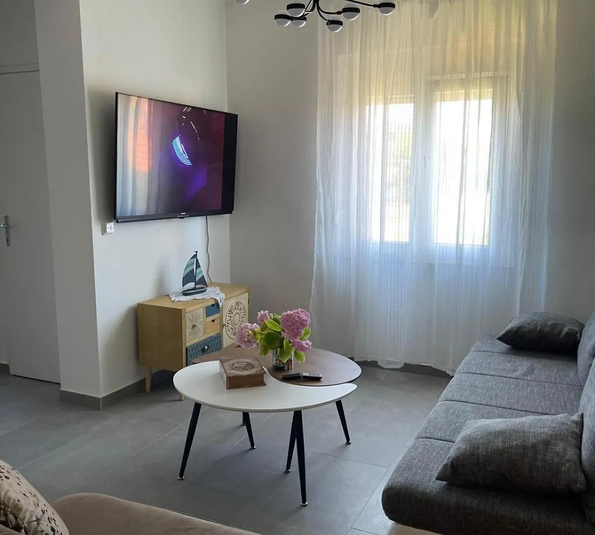Joyful Apartments With Beautiful View - Byta Leut Privlaka
